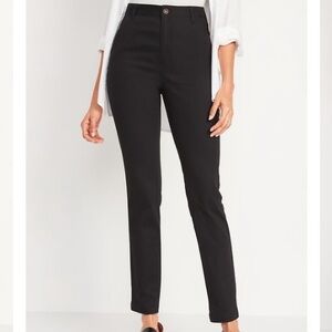 NWT- Old Navy - 18. Skinny Wow Pant